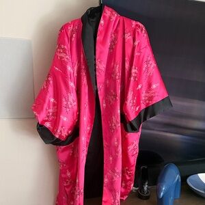 Japanese Elegant reversible large black/Pink silk Kimono Robe